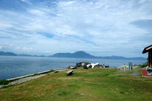 大角海浜公園　クジラ広場