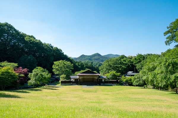 芝生広場