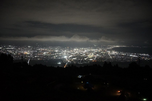 富士川キャンプ場頂上からの眺め（夜景）